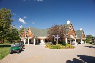 A building on Lakeview Golf Course 